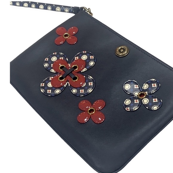 Lauren Ralph Lauren Leather Large Millbrook Wristlet Blue 10” x 7” - Picture 3 of 16